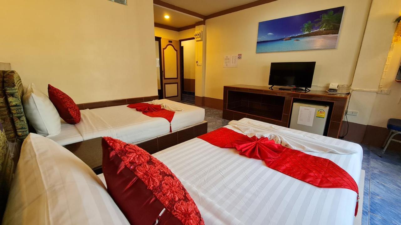 Vech Guesthouse Patong Exterior foto