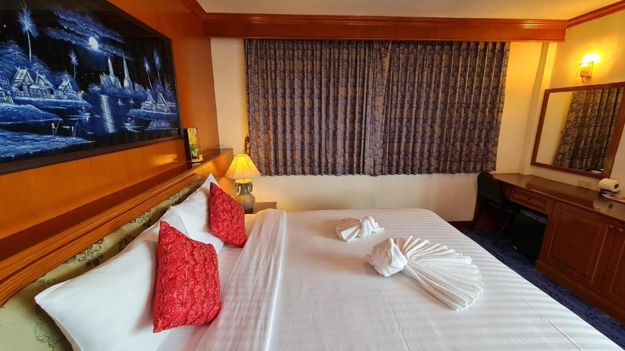 Vech Guesthouse Patong Exterior foto