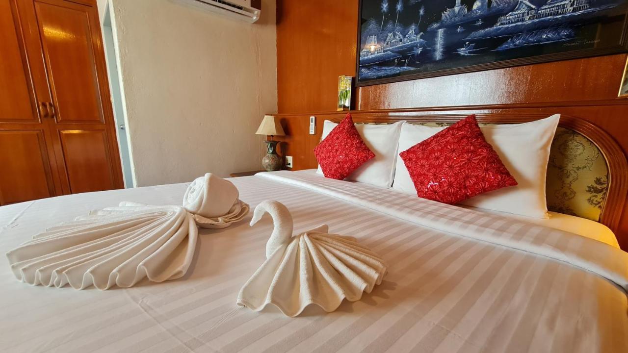 Vech Guesthouse Patong Exterior foto